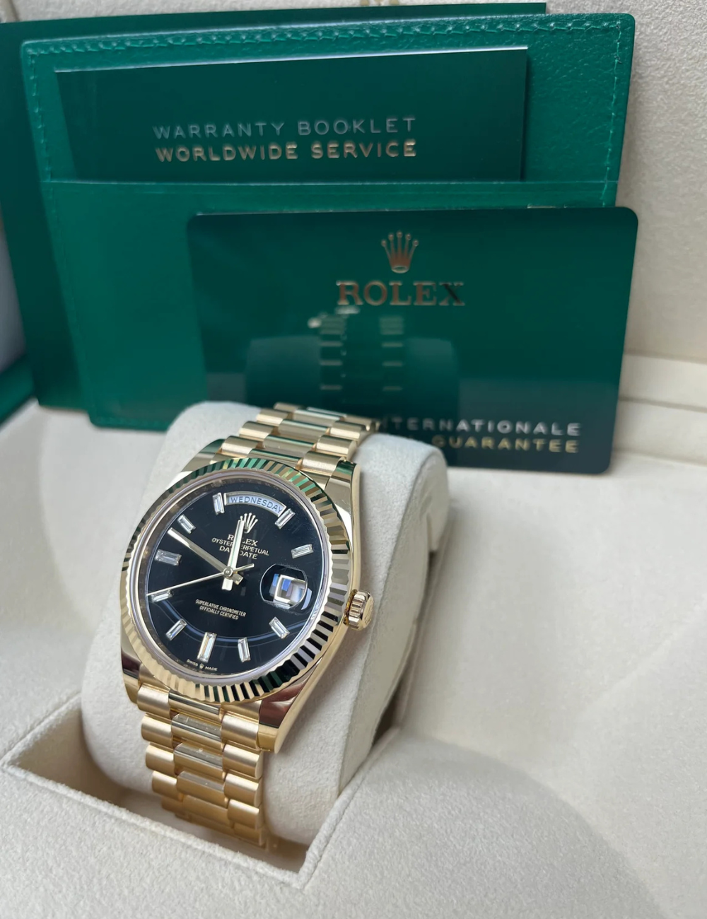 Rolex Day-Date 40 Black Dial - Imagem 4