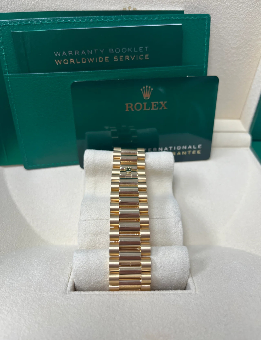 Rolex Day-Date 40 Black Dial - Imagem 9