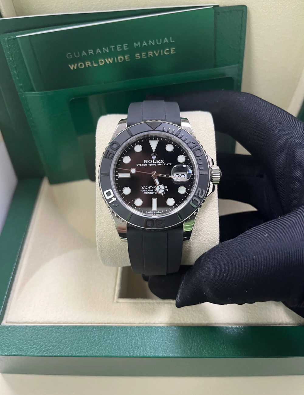 Rolex Yacht-Master 42 Black Dial Oysterflex - Imagem 2