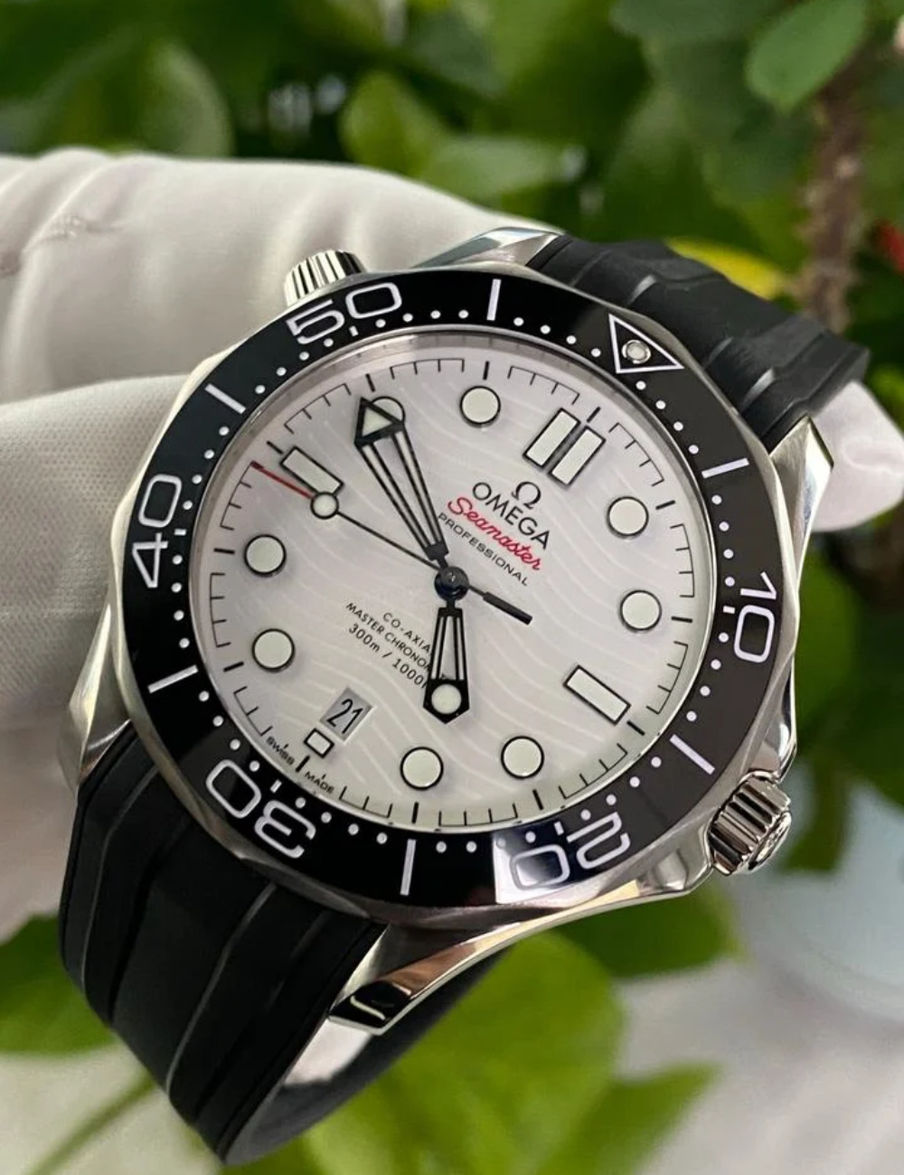 Omega Seamaster Diver 300M White Dial - Imagem 3