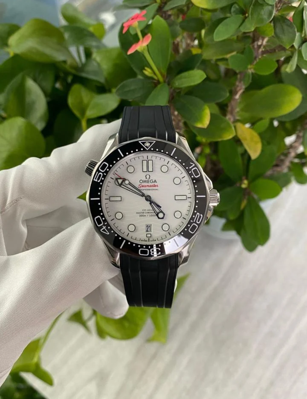 Omega Seamaster Diver 300M White Dial - Imagem 4