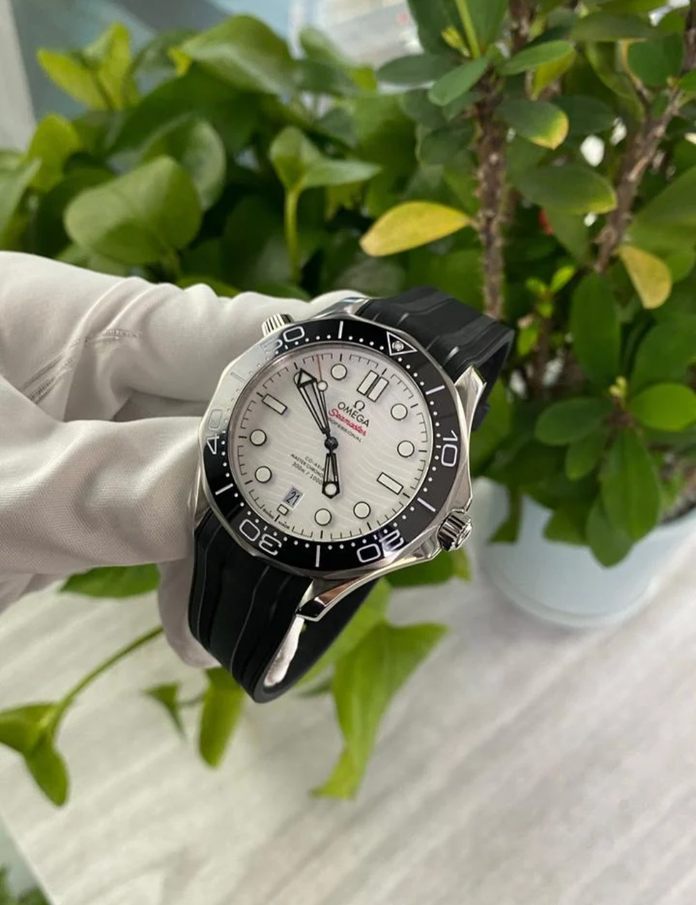 Omega Seamaster Diver 300M White Dial - Imagem 5